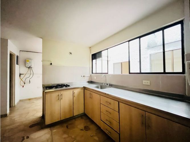 Apartamento de 4 alcobas en venta en Laureles, Medellín, 142 m² · foto 3 de 22