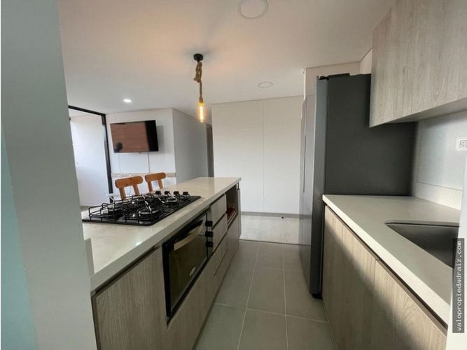 Apartamento de 3 alcobas en venta en Llano Grande, Rionegro, 76 m² · foto 2 de 10