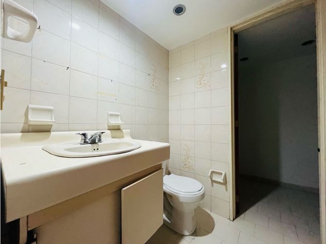 Apartamento de 4 alcobas en venta en Laureles, Medellín, 142 m² · foto 15 de 22