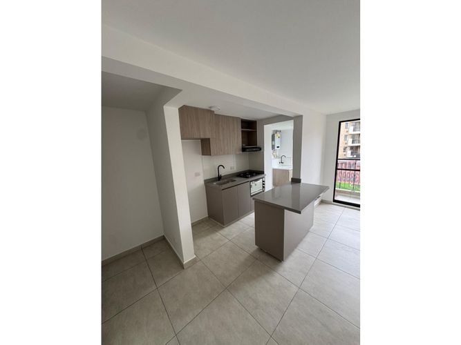 Apartamento de 2 alcobas en venta en La Macarena, Rionegro, 50 m² · foto 2 de 11