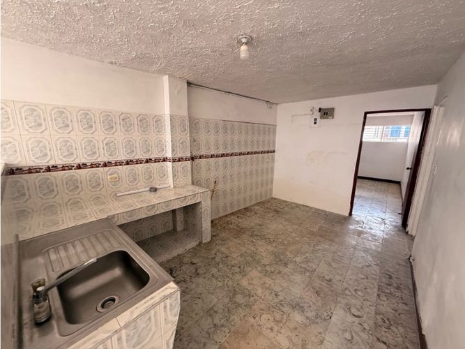 Casa de 9 alcobas en venta en Granada, Cali, 750 m² · foto 6 de 24