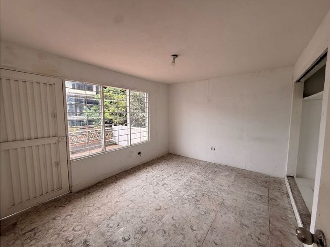 Casa de 9 alcobas en venta en Granada, Cali, 750 m² · foto 14 de 24