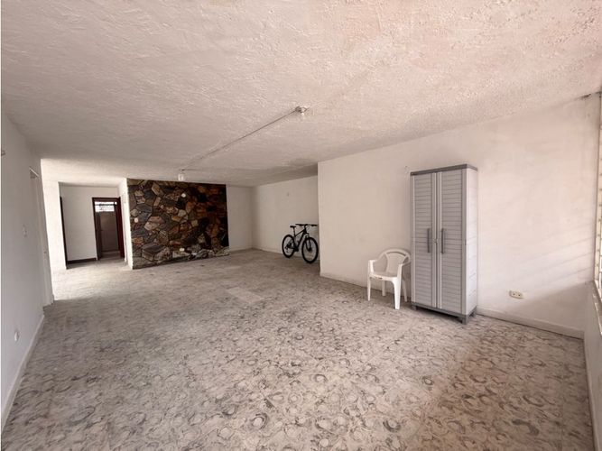 Casa de 9 alcobas en venta en Granada, Cali, 750 m² · foto 15 de 24