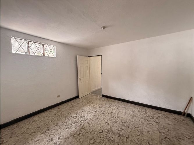 Casa de 9 alcobas en venta en Granada, Cali, 750 m² · foto 21 de 24