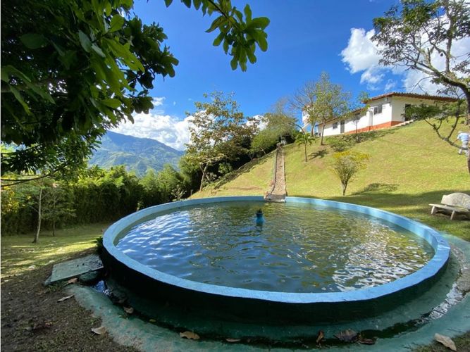Finca en venta en Granizal, Copacabana, 715 m² · foto 10 de 11