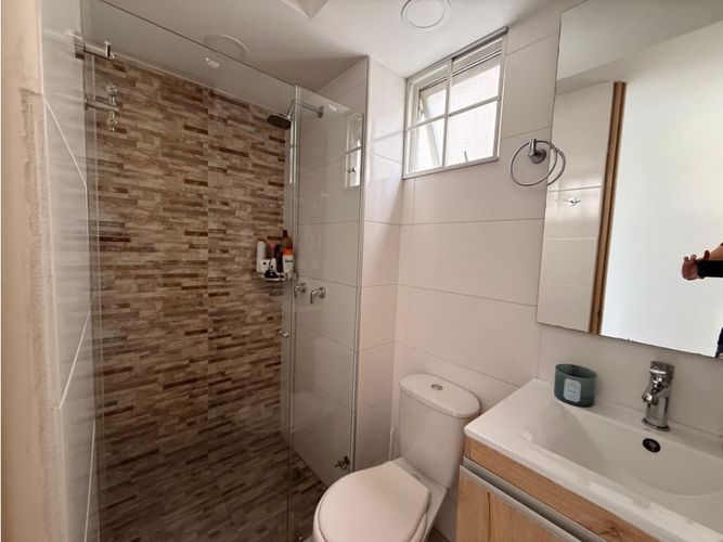 Apartamento de 2 alcobas en venta en Cr. Los Naranjos, Jamundí, 63 m² · foto 3 de 10