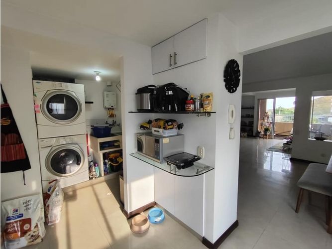 Apartamento de 2 alcobas en venta en Bellavista, Cali, 107 m² · foto 9 de 22