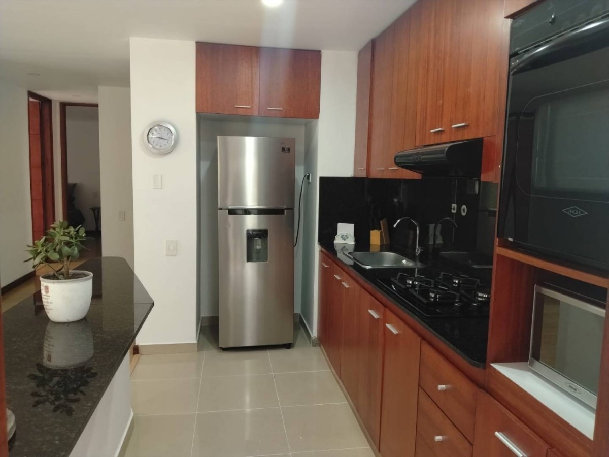 Apartamento en arriendo en El Poblado, Medellín · foto 7 de 20