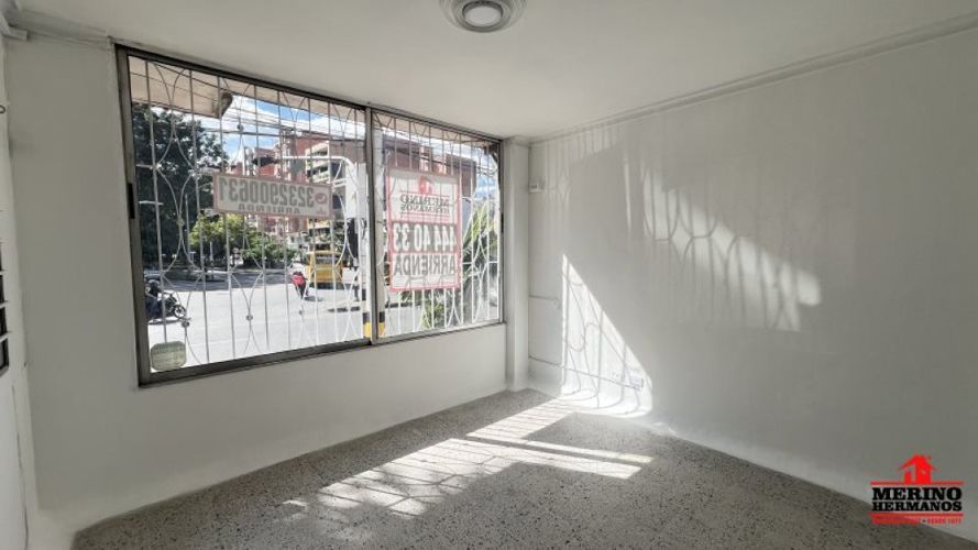 Consultorio en arriendo en Conquistadores, Medellín, 20 m² · foto 3 de 12