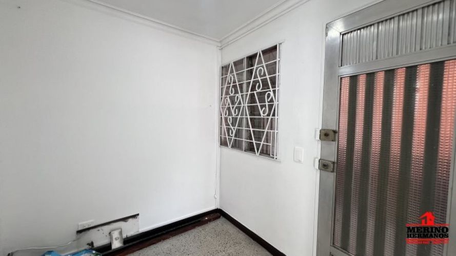 Consultorio en arriendo en Conquistadores, Medellín, 20 m² · foto 4 de 12