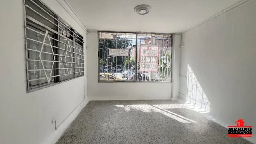 Consultorio en arriendo en Conquistadores, Medellín, 20 m² · foto 8 de 12