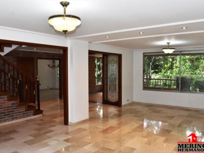 Casa de 5 alcobas en arriendo en El Poblado, Medellín, 250 m² · foto 6 de 24