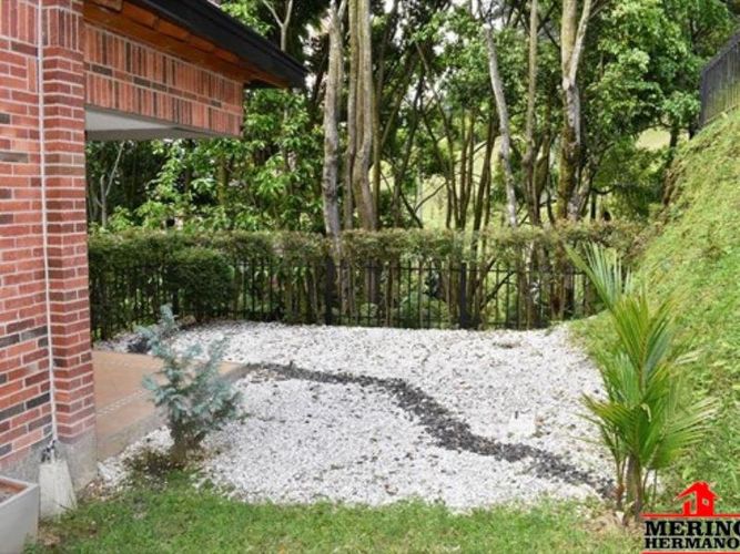 Casa de 5 alcobas en arriendo en El Poblado, Medellín, 250 m² · foto 14 de 24