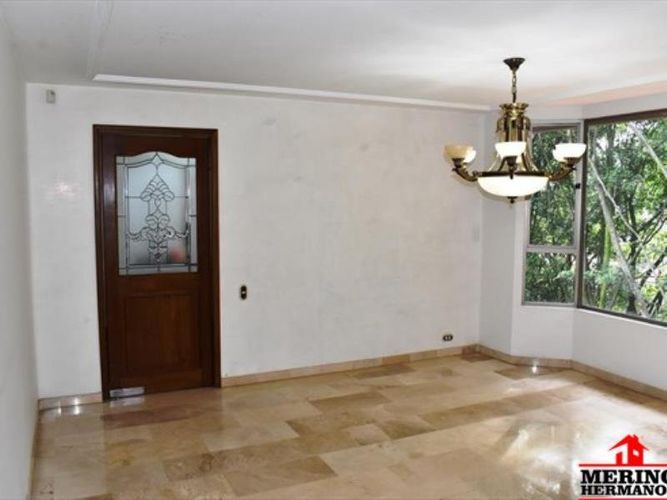 Casa de 5 alcobas en arriendo en El Poblado, Medellín, 250 m² · foto 18 de 24
