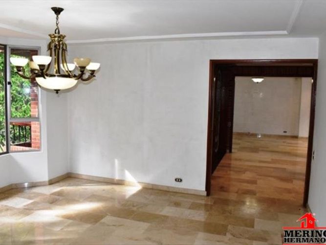 Casa de 5 alcobas en arriendo en El Poblado, Medellín, 250 m² · foto 19 de 24