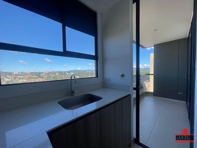 Apartamento de 2 alcobas en venta en El Porvenir, Rionegro, 68 m² · foto 2 de 20