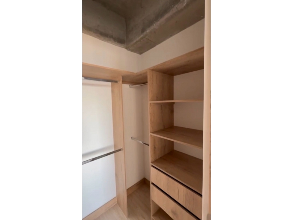 Apartamento en venta en Loma Del Indio, Medellín · foto 7 de 11