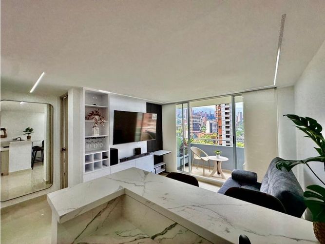 Apartaestudio en venta en Lalinde, Medellín, 47 m² · foto 2 de 14