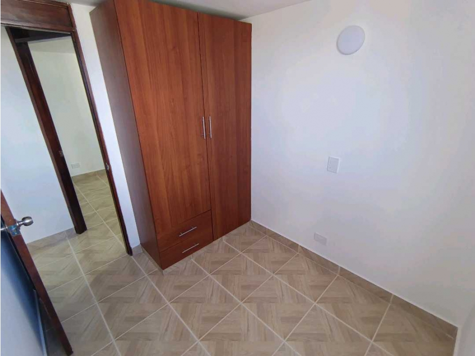 Apartamento en venta en San Antonio De Prado, Medellín · foto 8 de 12
