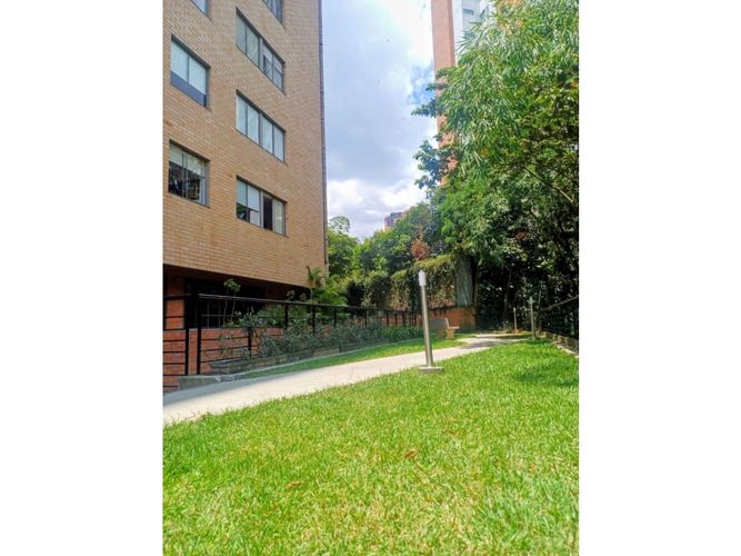 Apartamento de 3 alcobas en venta en Castropol, Medellín, 76 m² · foto 12 de 16