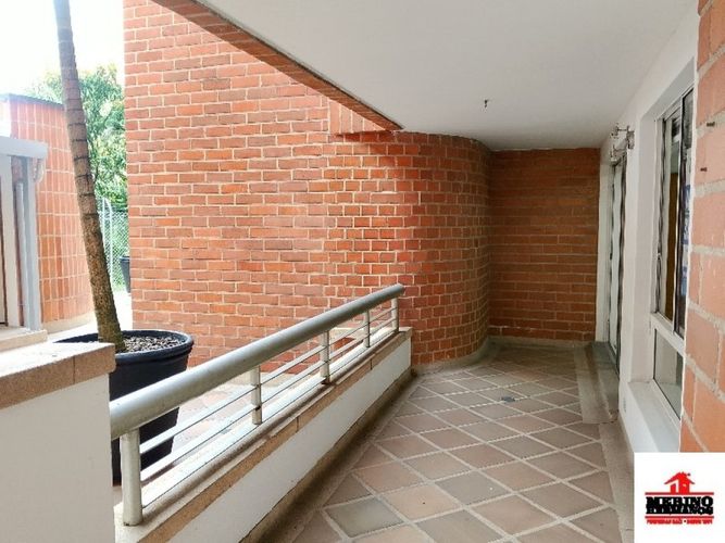 Apartaestudio en arriendo en El Poblado, Medellín, 75 m² · foto 5 de 24