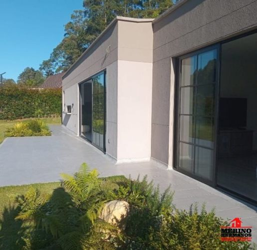 Casa de 3 alcobas en venta en Centro, Rionegro, 230 m² · foto 2 de 24