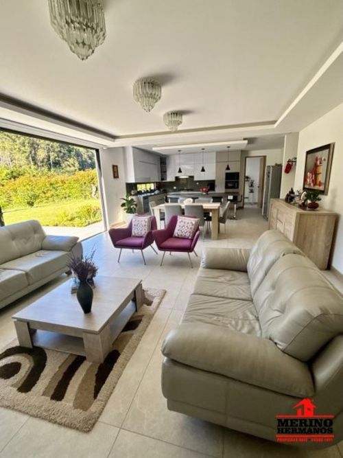 Casa de 3 alcobas en venta en Centro, Rionegro, 230 m² · foto 6 de 24