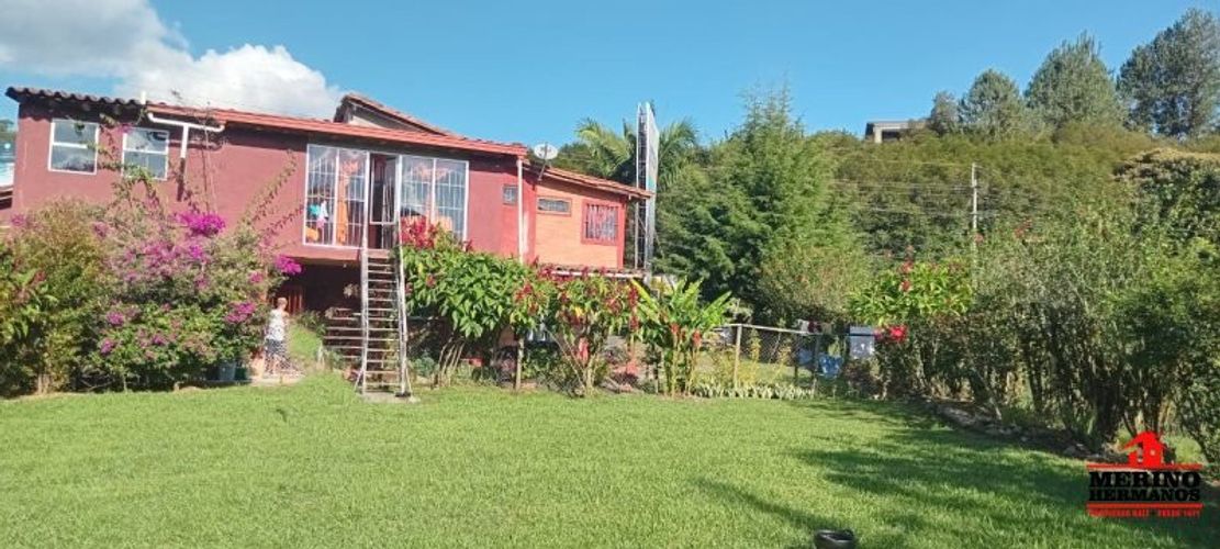 Casa de 8 alcobas en venta en Centro, Rionegro, 380 m² · foto 2 de 24