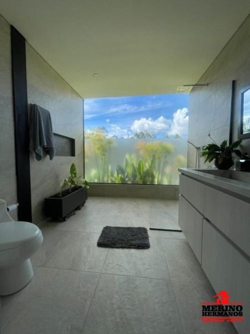 Casa de 3 alcobas en venta en El Retiro, 370 m² · foto 9 de 24