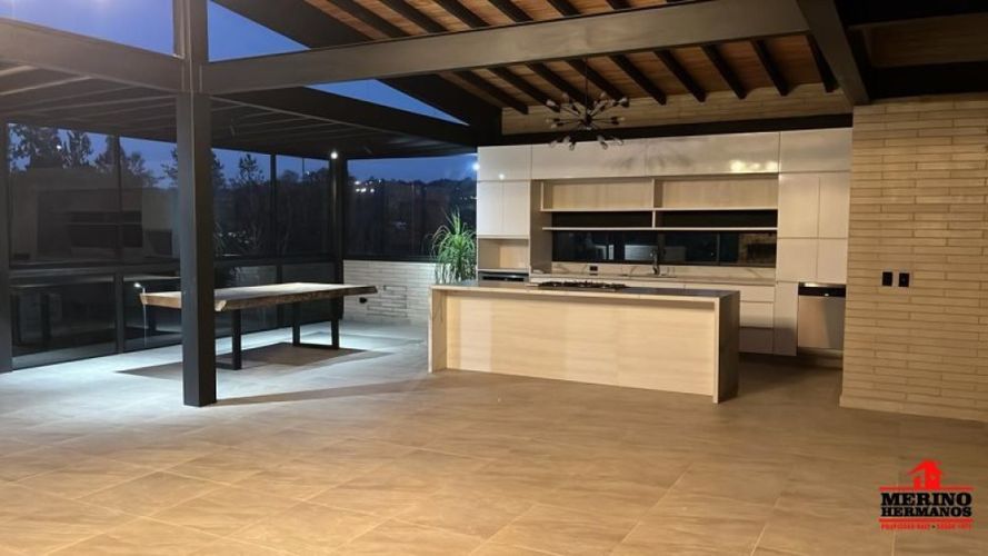 Casa de 3 alcobas en venta en El Retiro, 370 m² · foto 13 de 24