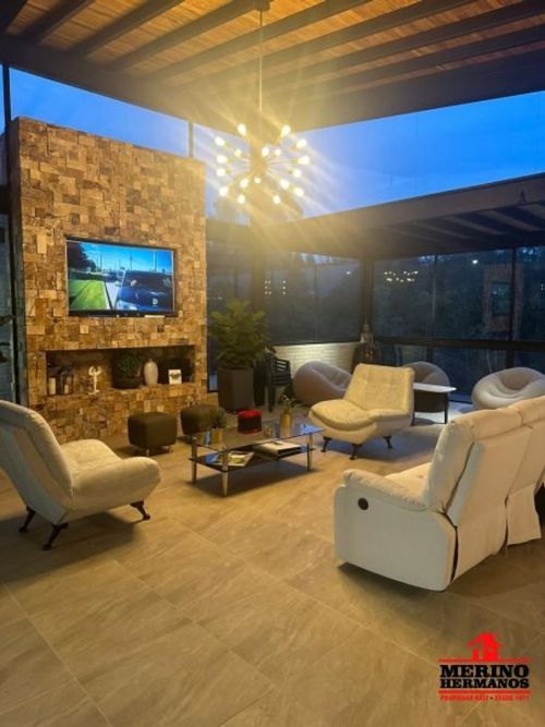 Casa de 3 alcobas en venta en El Retiro, 370 m² · foto 14 de 24