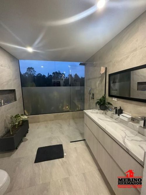 Casa de 3 alcobas en venta en El Retiro, 370 m² · foto 20 de 24