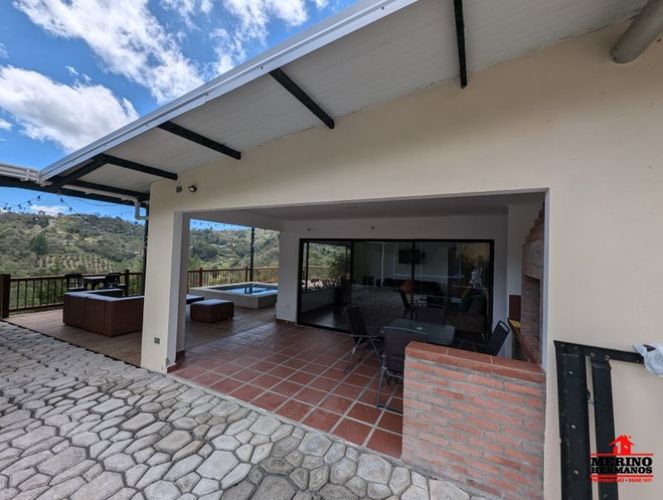 Casa de 3 alcobas en venta en Guarne, 200 m² · foto 4 de 24