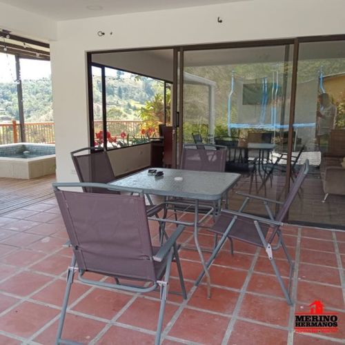 Casa de 3 alcobas en venta en Guarne, 200 m² · foto 9 de 24