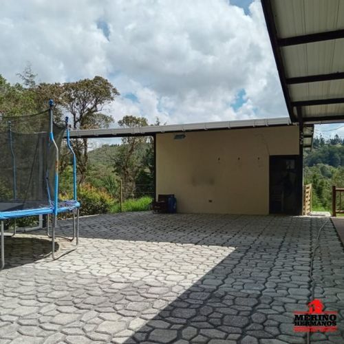Casa de 3 alcobas en venta en Guarne, 200 m² · foto 14 de 24