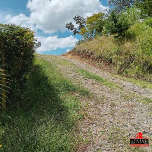 Casa de 3 alcobas en venta en Guarne, 200 m² · foto 23 de 24