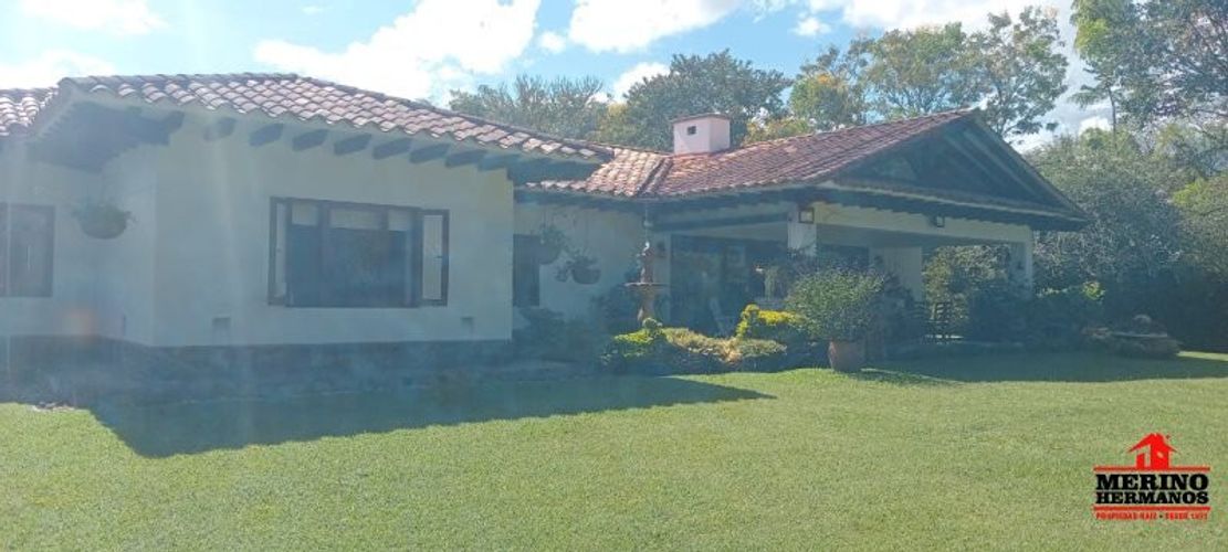 Casa de 4 alcobas en venta en Centro, Rionegro, 348 m² · foto 3 de 24
