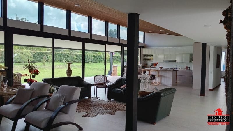 Casa de 4 alcobas en venta en Centro, Rionegro, 487 m² · foto 15 de 19