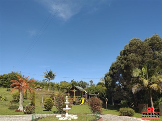 Casa de 4 alcobas en venta en Piedras Blancas, Guarne, 684 m² · foto 5 de 8