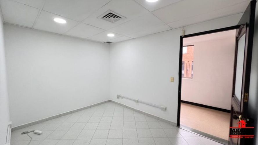 Oficina en arriendo en La Florida, Medellín, 37 m² · foto 2 de 19