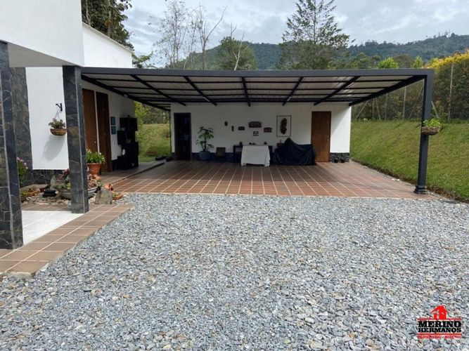 Casa de 3 alcobas en venta en Centro, Rionegro, 330 m² · foto 4 de 13