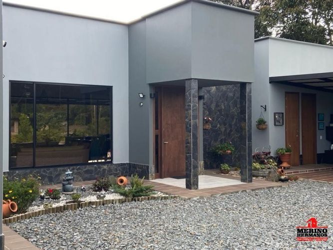 Casa de 3 alcobas en venta en Centro, Rionegro, 330 m² · foto 5 de 13