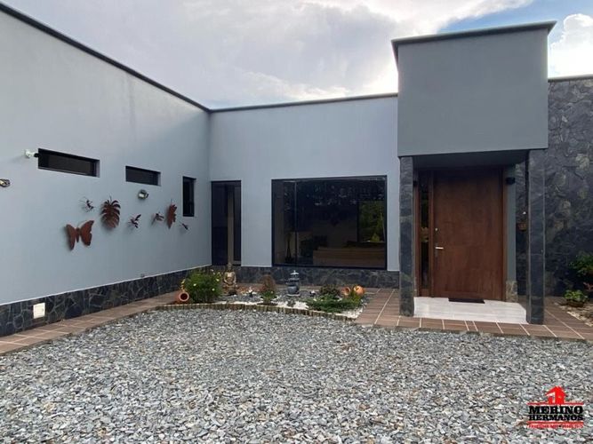 Casa de 3 alcobas en venta en Centro, Rionegro, 330 m² · foto 13 de 13