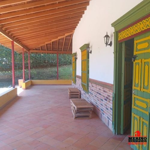 Casa de 3 alcobas en venta en Centro, Rionegro, 240 m² · foto 4 de 24