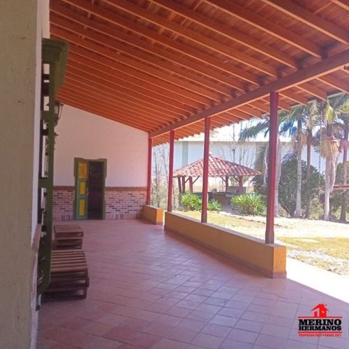 Casa de 3 alcobas en venta en Centro, Rionegro, 240 m² · foto 7 de 24