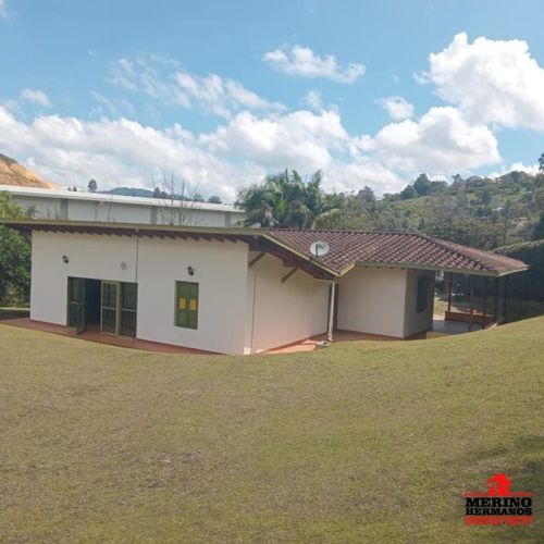 Casa de 3 alcobas en venta en Centro, Rionegro, 240 m² · foto 13 de 24
