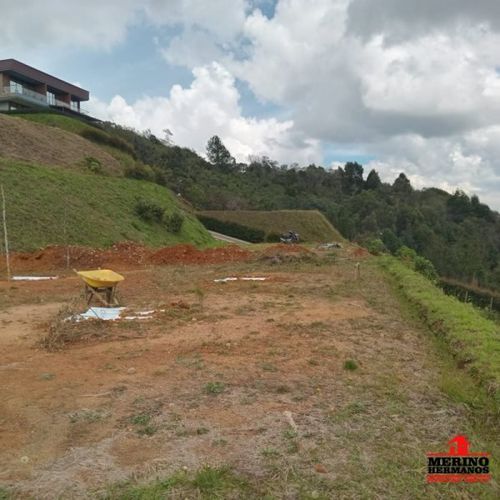 Lote en venta en La Clara, Guarne, 2313 m² · foto 3 de 24