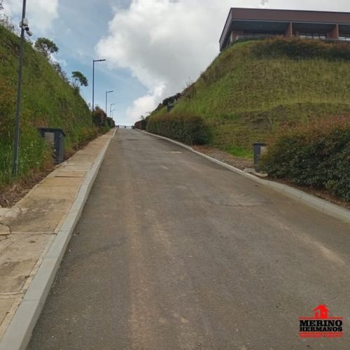 Lote en venta en La Clara, Guarne, 2313 m² · foto 6 de 24