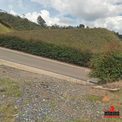 Lote en venta en La Clara, Guarne, 2313 m² · foto 7 de 24