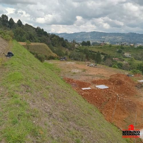 Lote en venta en La Clara, Guarne, 2313 m² · foto 23 de 24